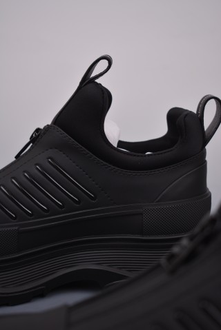 Alexander McQueen Sprint view 8