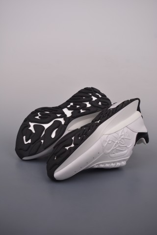 Alexander McQueen Sprint view 3