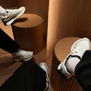 Alexander McQueen Sprint view 5