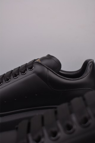 Alexander McQueen Platform Sneaker 'White / Blue / Gold' view 17