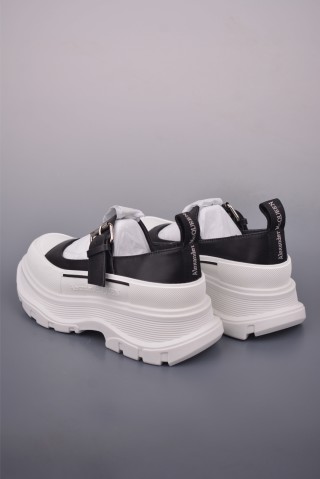 Alexander McQueen Slide view 2