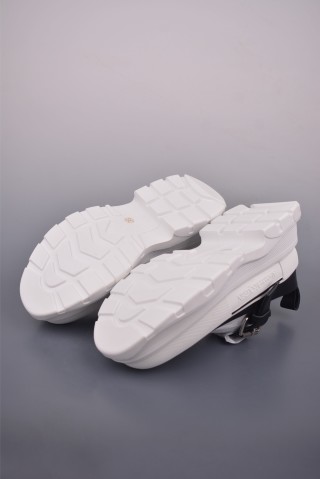 Alexander McQueen Slide view 3