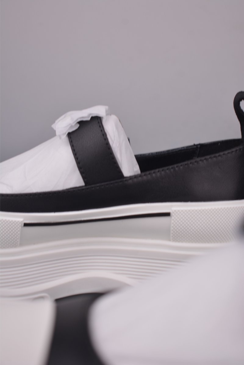 Alexander McQueen Slide view