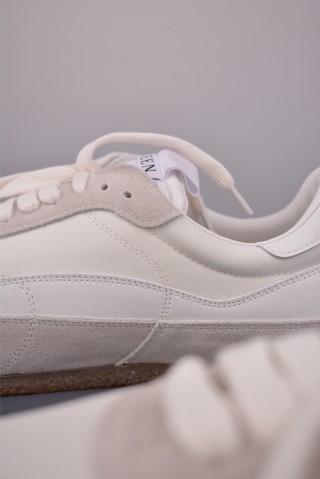 Alexander McQueen Oversized Sneaker 'White' view 8