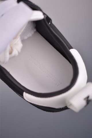 Alexander McQueen Oversized Sneaker 'White' view 9