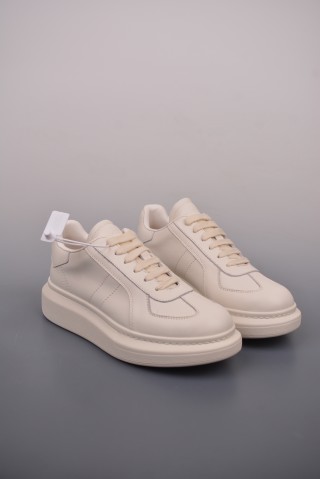 Alexander McQueen Oversized Sneaker NFC 'White' view 1