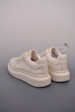 Alexander McQueen Oversized Sneaker NFC 'White' view 2