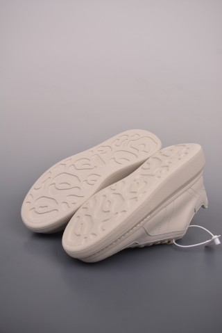 Alexander McQueen Oversized Sneaker NFC 'White' view 3