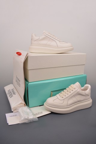 Alexander McQueen Oversized Sneaker NFC 'White' view 5
