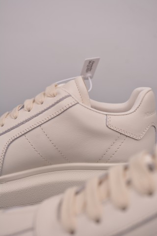 Alexander McQueen Oversized Sneaker NFC 'White' view 8