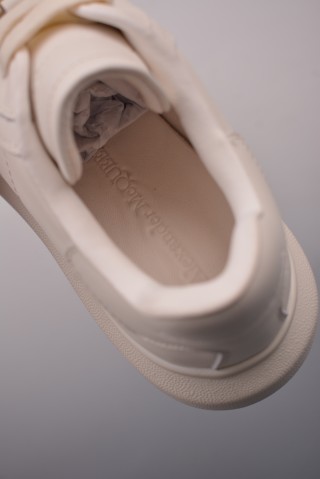 Alexander McQueen Oversized Sneaker NFC 'White' view 9