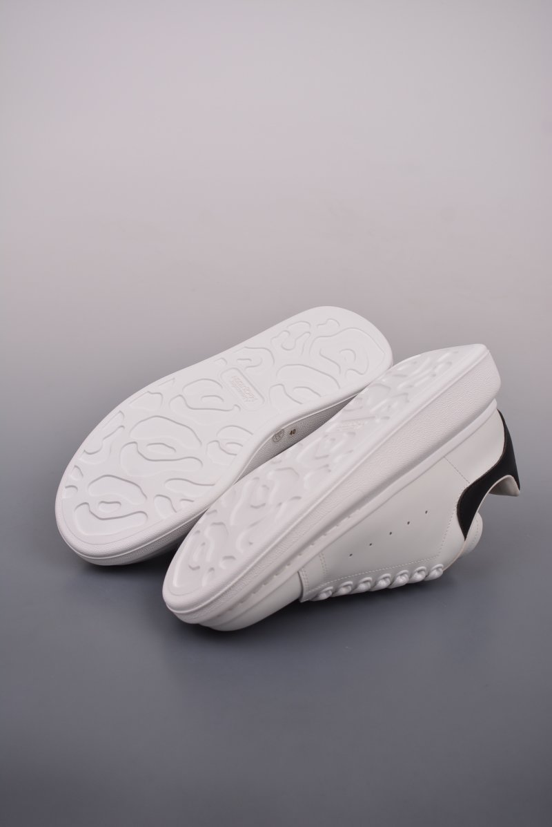 Alexander McQueen Oversized Sneaker NFC 'White' view