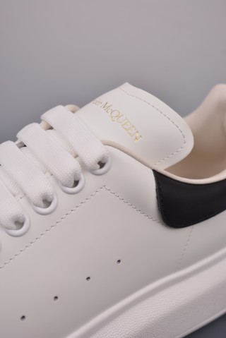 Alexander McQueen Oversized Sneaker NFC 'White' view 16