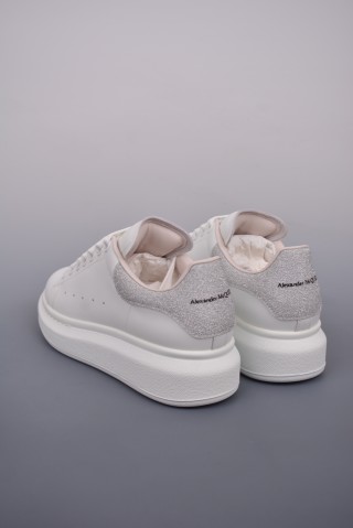 Alexander McQueen Oversized Sneaker NFC 'White' view 20