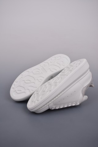 Alexander McQueen Oversized Sneaker NFC 'White' view 21