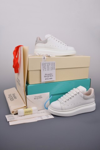 Alexander McQueen Oversized Sneaker NFC 'White' view 23