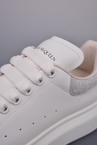 Alexander McQueen Oversized Sneaker NFC 'White' view 25