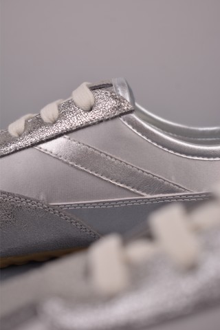 Alexander McQueen Boxe Sneaker 'Black / White / Beige / Red' view 17