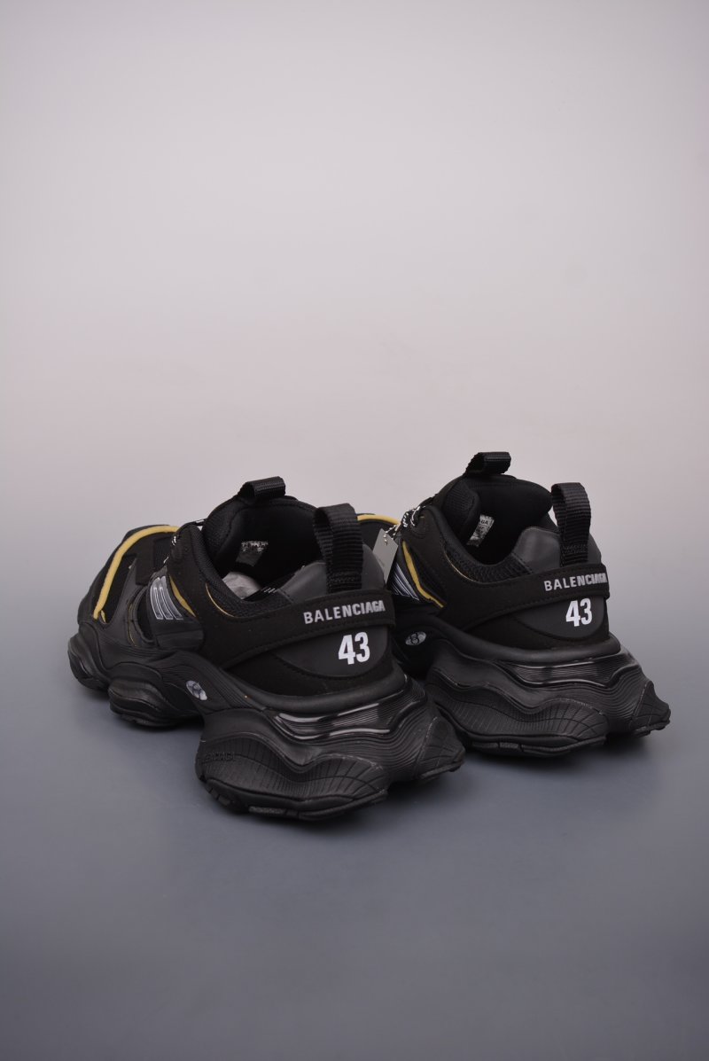 Balenciaga Cargo Sneaker 5XL 'Grey' view