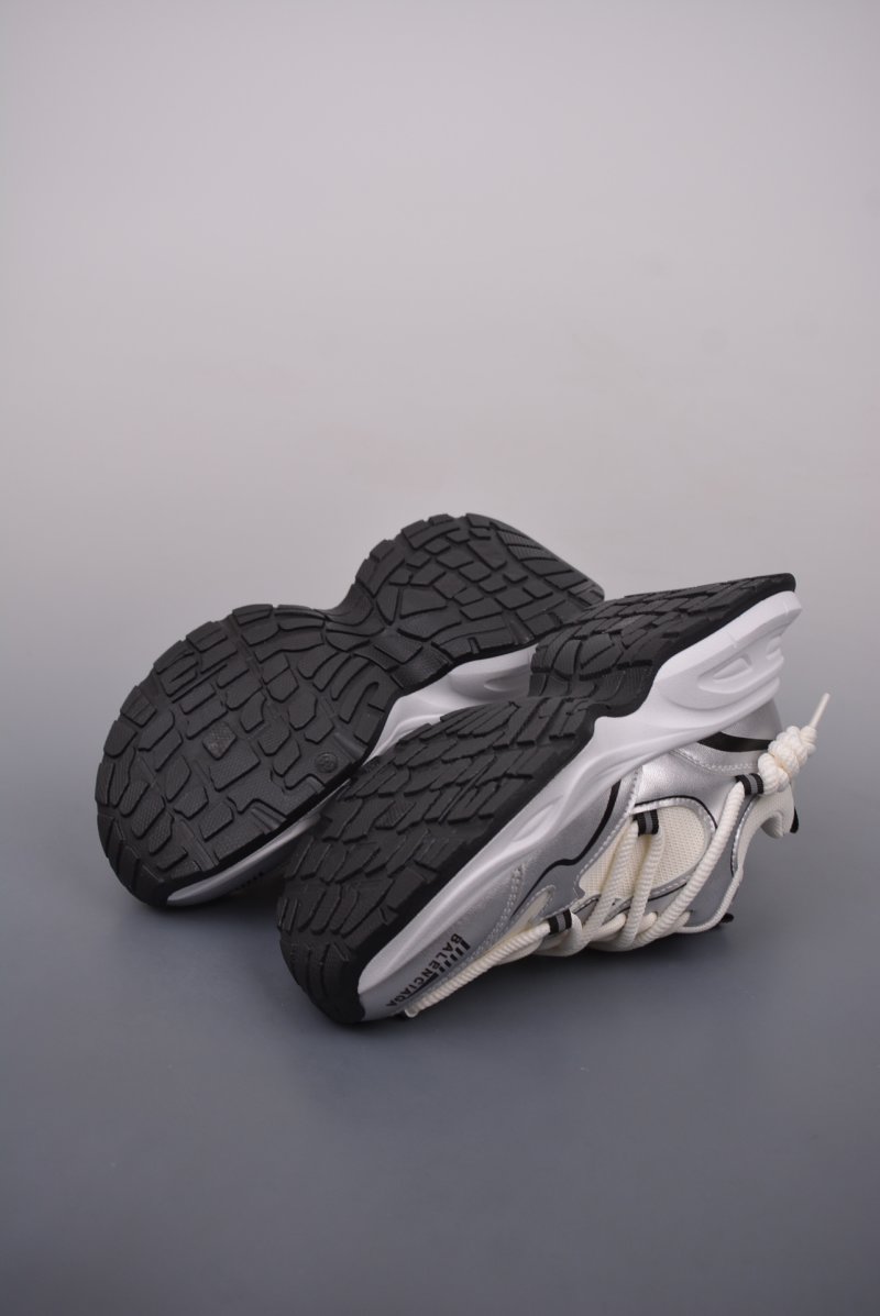 Balenciaga Sneaker Fleece Lined 'Rose Pink / Black' view