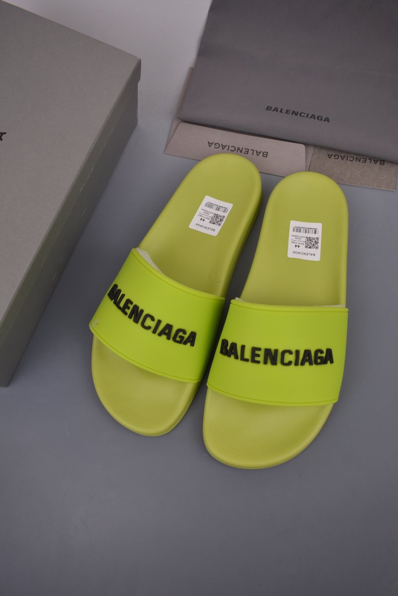 Balenciaga 3D Logo Slide