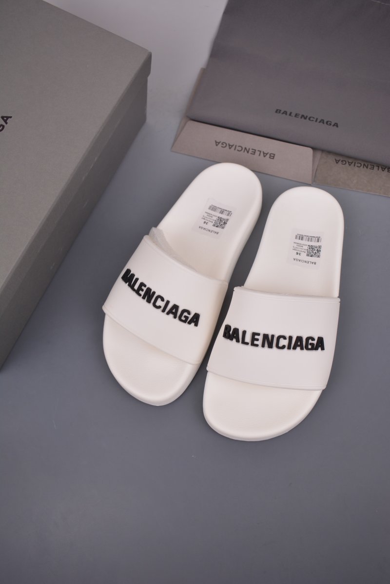 Balenciaga 3D Logo Slide view