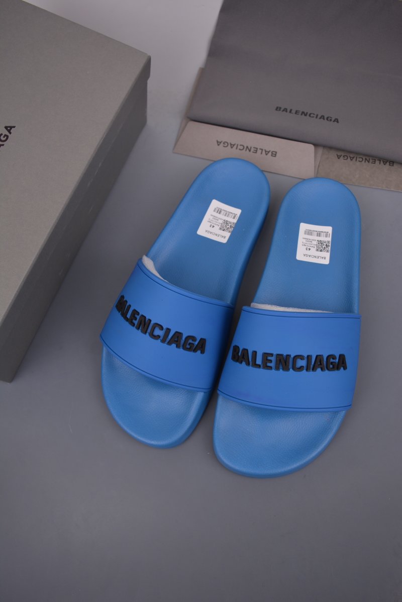 Balenciaga 3D Logo Slide view