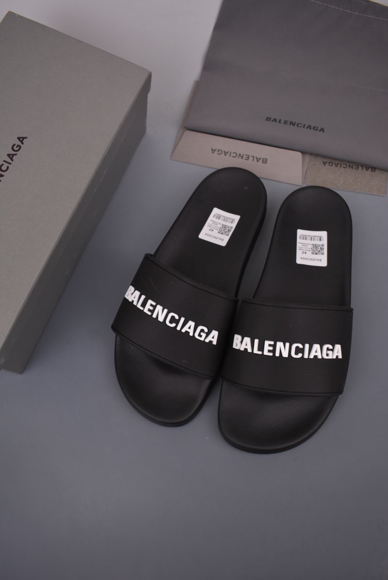 Balenciaga 3D Logo Slide view