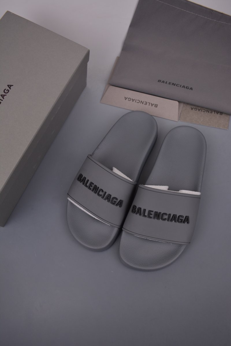 Balenciaga 3D Logo Slide view