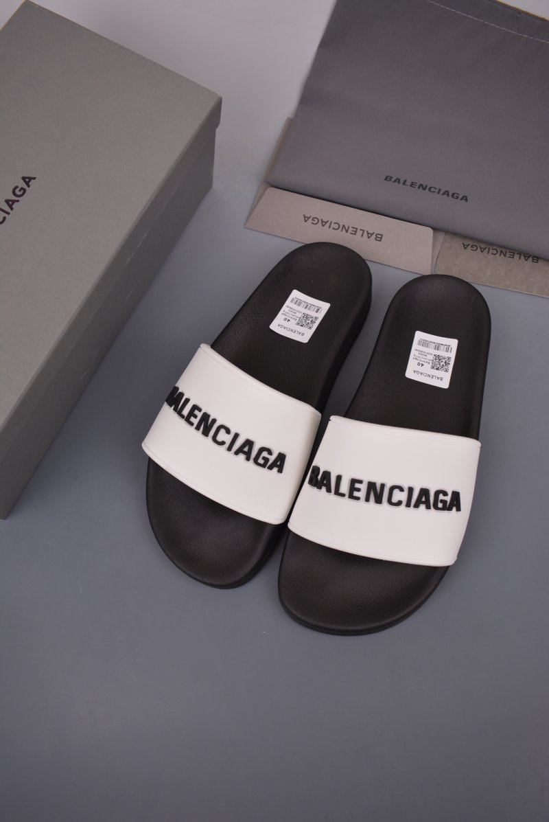 Balenciaga 3D Logo Slide view