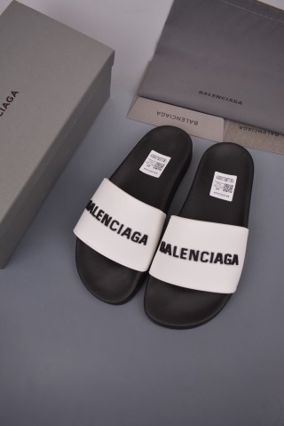Balenciaga 3D Logo Slide view 9