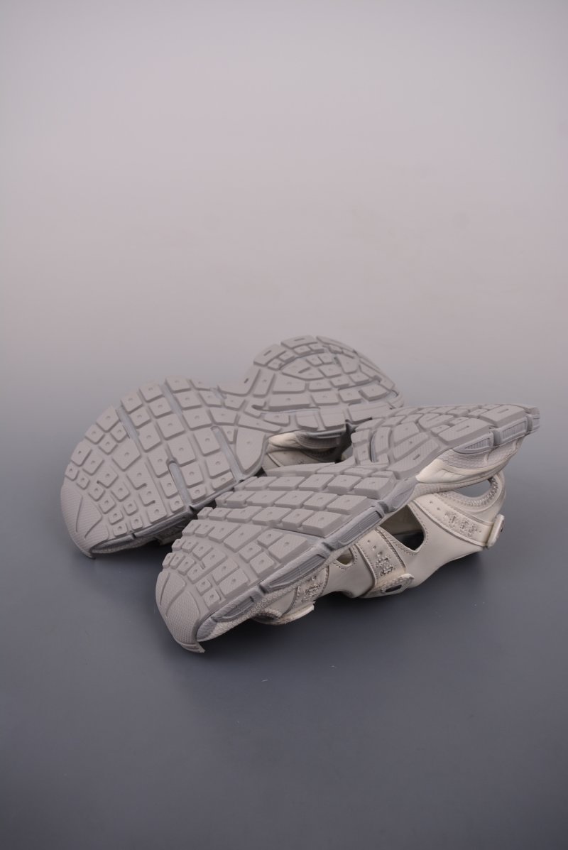 Balenciaga 3XL Sandal view