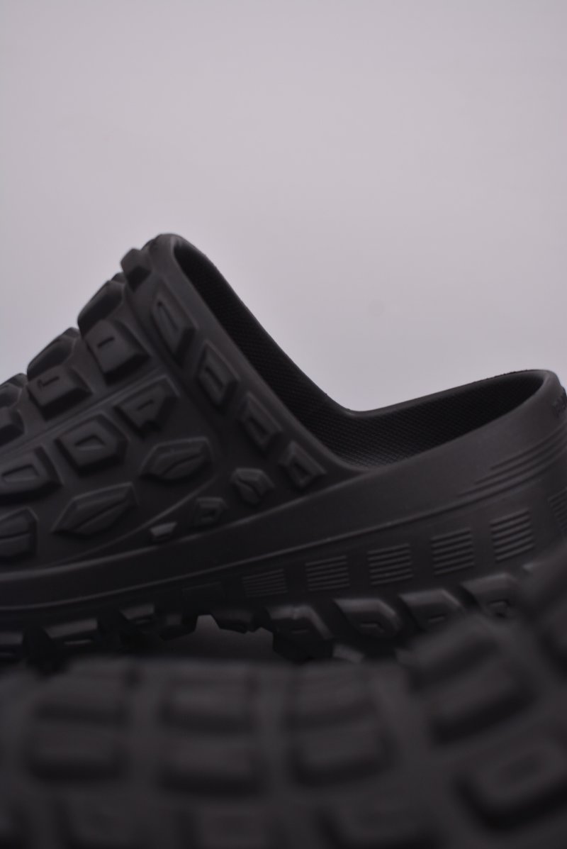 Balenciaga Defender Clog 'White' view