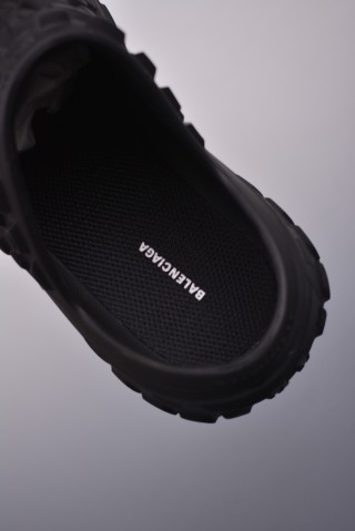 Balenciaga Defender Clog 'White' view 9