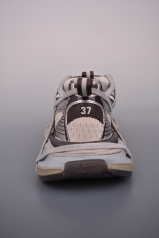 Balenciaga Phantom Sneaker 3XL view 4