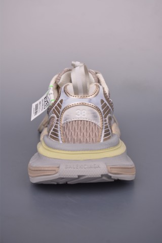 Balenciaga Phantom Sneaker 3XL view 4