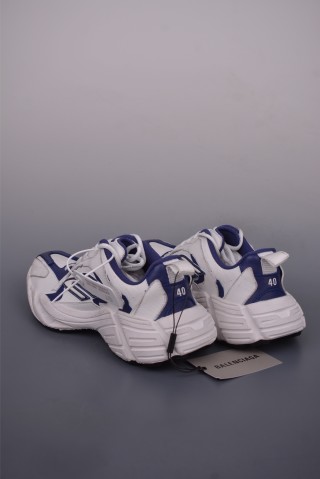 Balenciaga 16 view 2