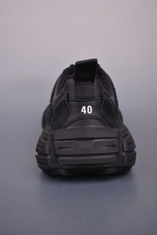 Balenciaga 16 view 4