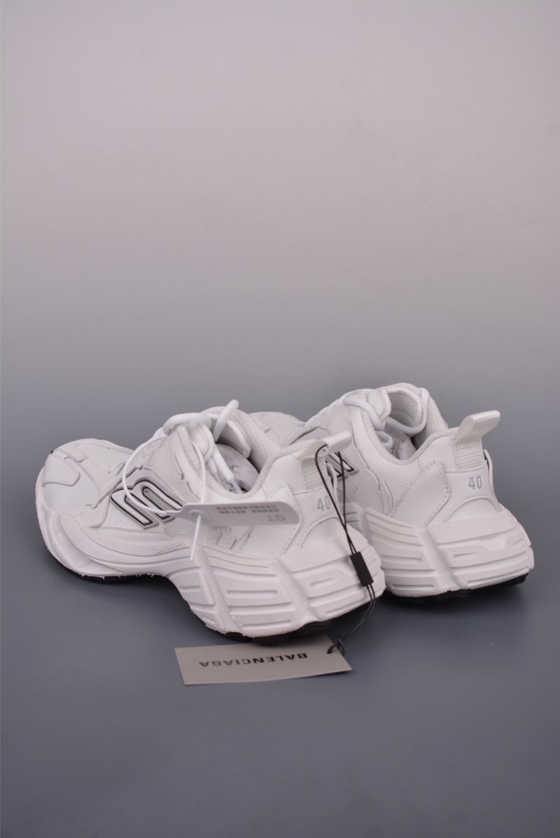 Balenciaga 16 view