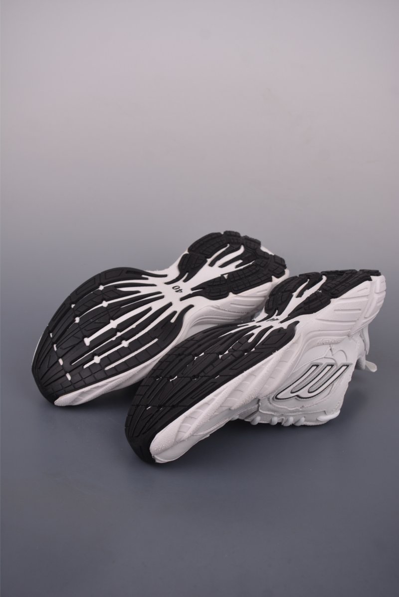 Balenciaga 16 view