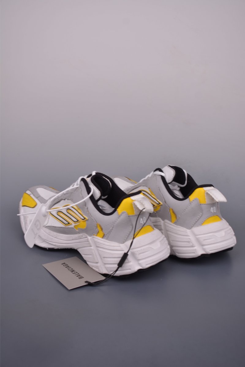 Balenciaga 16 view