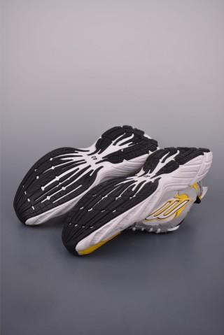 Balenciaga 16 view 3