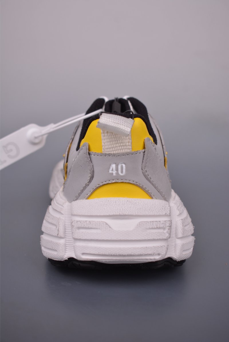 Balenciaga 16 view