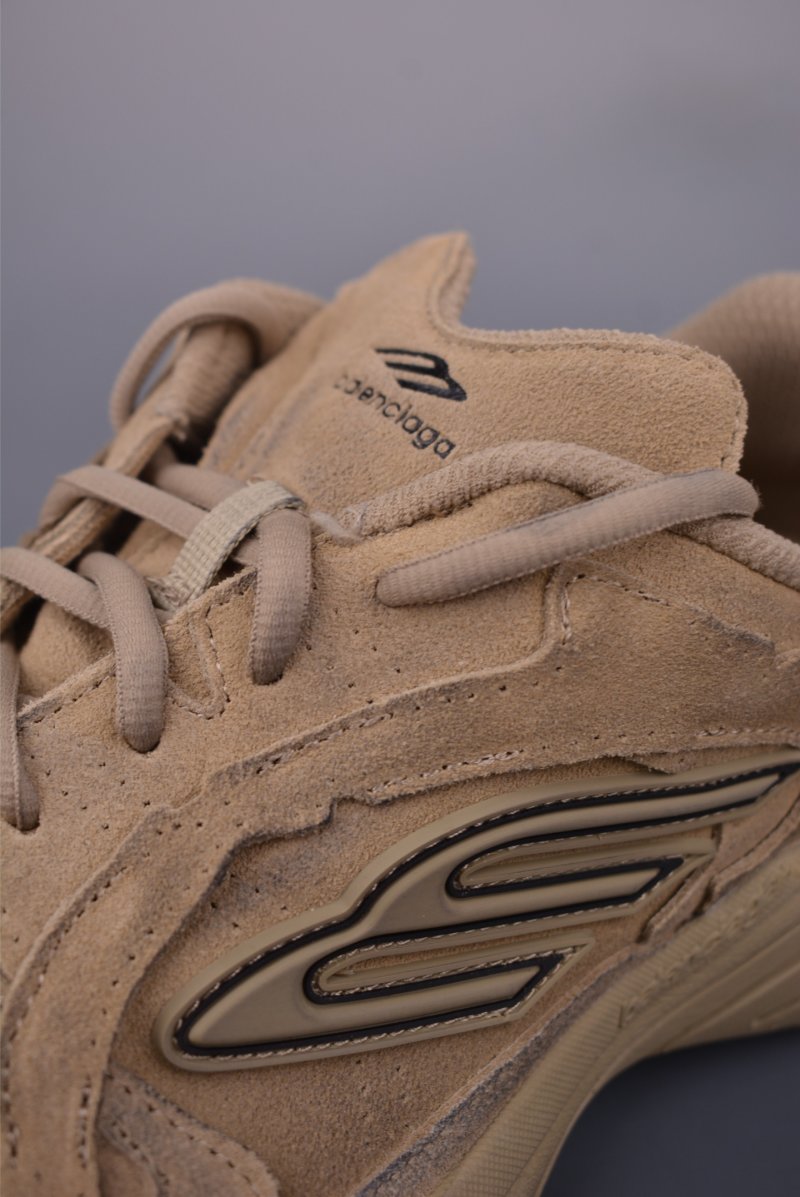 Balenciaga 16 view