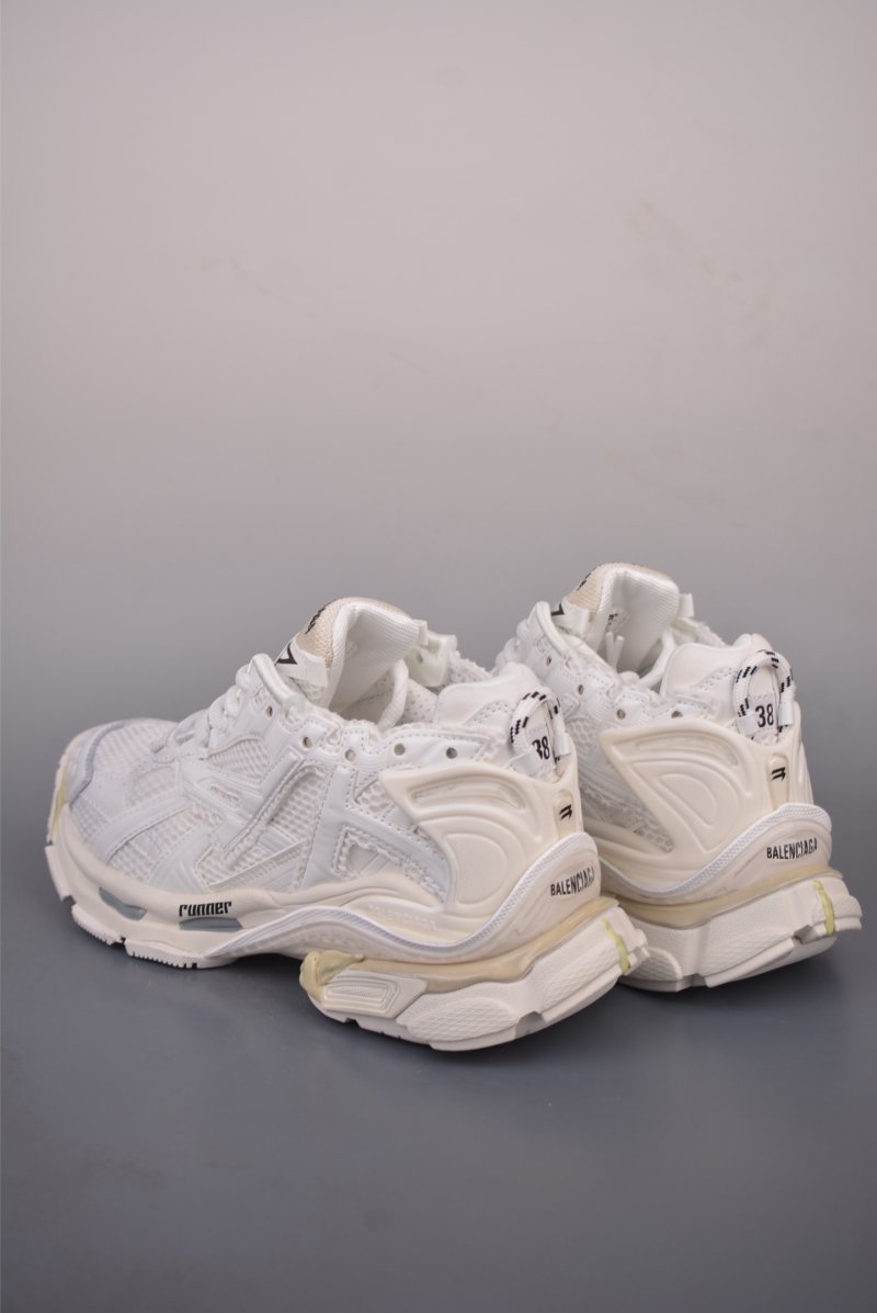 Balenciaga Runner view