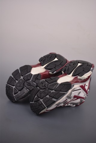 Balenciaga Runner view 3
