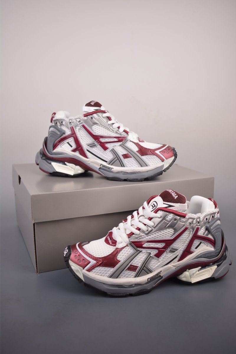 Balenciaga Runner view