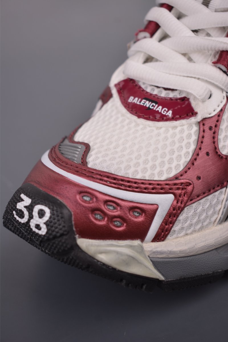 Balenciaga Runner view