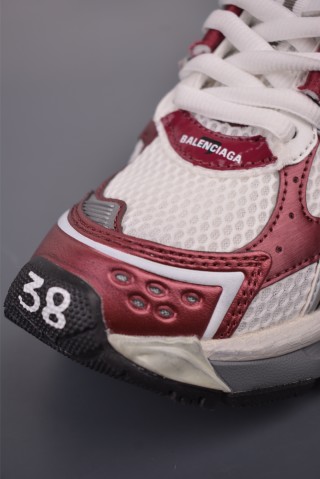 Balenciaga Runner view 6