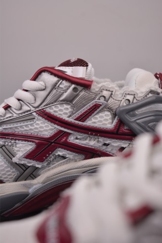 Balenciaga Runner view 8